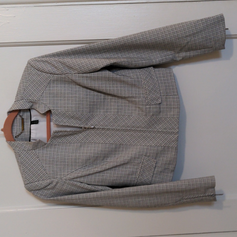 Cropped Zip Front Plaid Jacket - Gray/Off-White